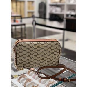 Michael kors EW crossbody